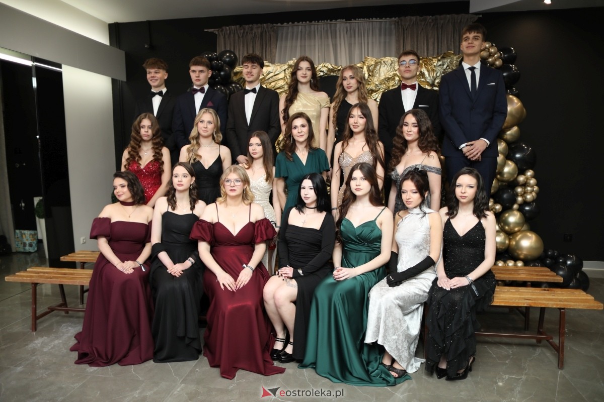 Studniówka I LO w Ostrołęce [17.01.2026] - zdjęcie #280 - eOstroleka.pl