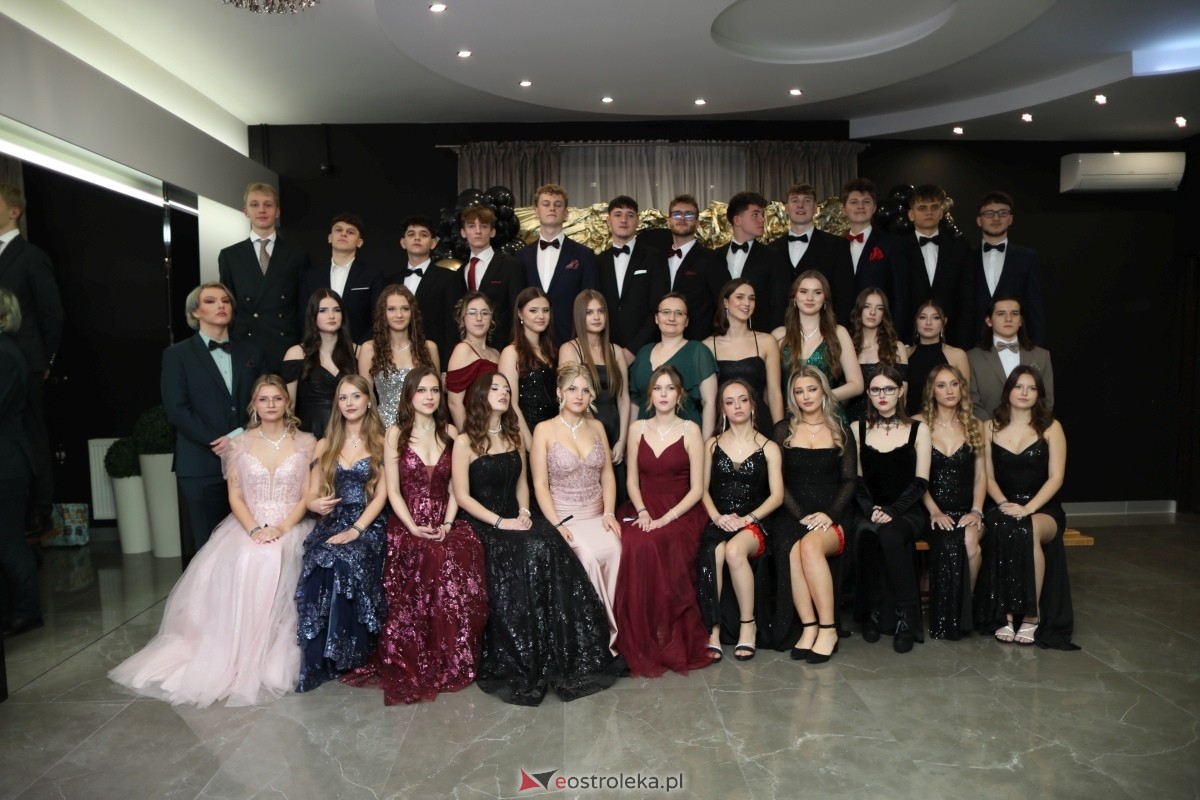 Studniówka I LO w Ostrołęce [17.01.2026] - zdjęcie #246 - eOstroleka.pl