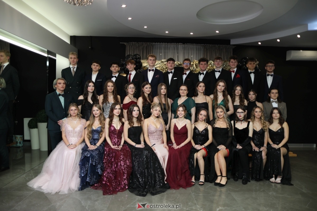 Studniówka I LO w Ostrołęce [17.01.2026] - zdjęcie #243 - eOstroleka.pl