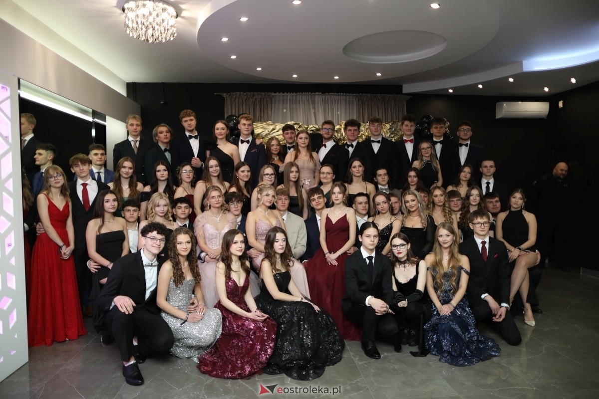 Studniówka I LO w Ostrołęce [17.01.2026] - zdjęcie #241 - eOstroleka.pl