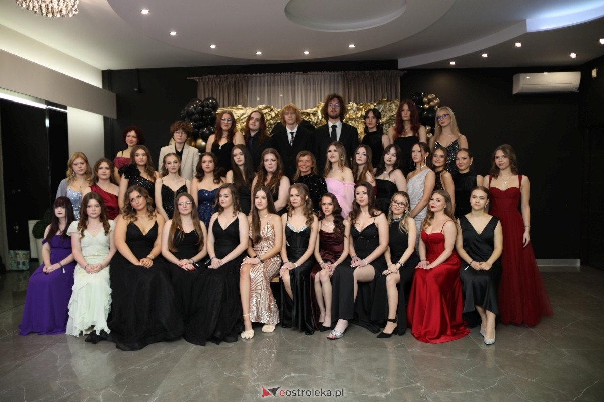 Studniówka I LO w Ostrołęce [17.01.2026] - zdjęcie #235 - eOstroleka.pl