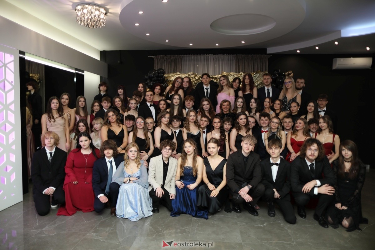 Studniówka I LO w Ostrołęce [17.01.2026] - zdjęcie #233 - eOstroleka.pl