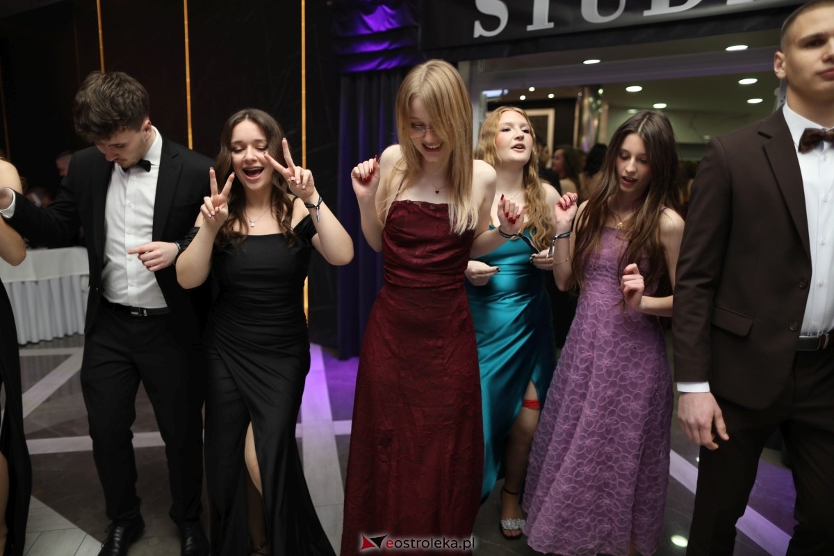 Studniówka I LO w Ostrołęce [17.01.2026] - zdjęcie #218 - eOstroleka.pl