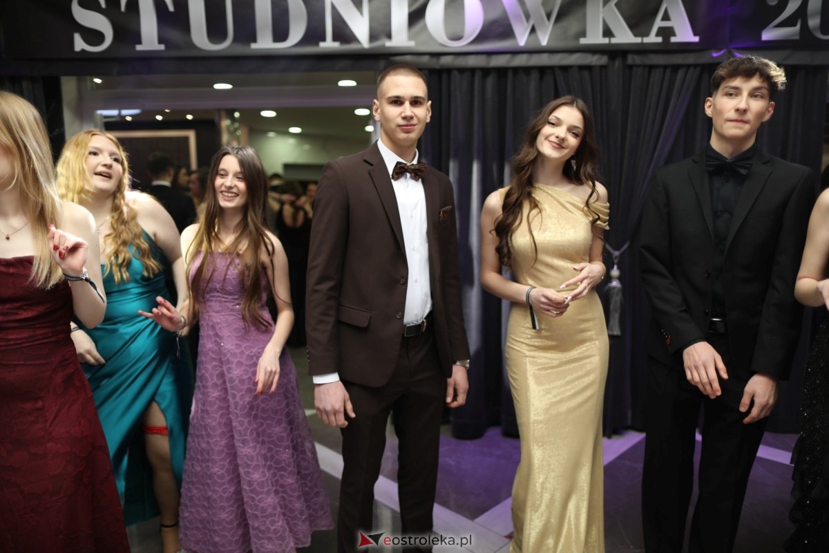 Studniówka I LO w Ostrołęce [17.01.2026] - zdjęcie #217 - eOstroleka.pl