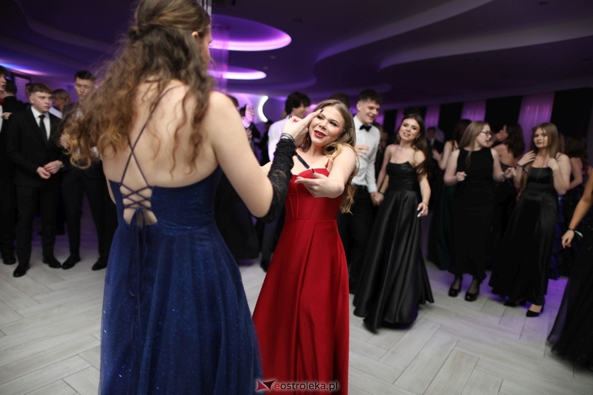 Studniówka I LO w Ostrołęce [17.01.2026] - zdjęcie #215 - eOstroleka.pl