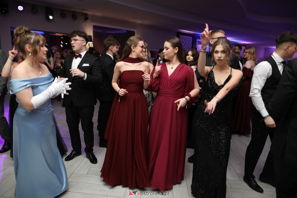 Studniówka I LO w Ostrołęce [17.01.2026] - zdjęcie #202 - eOstroleka.pl