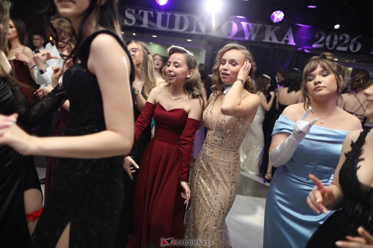 Studniówka I LO w Ostrołęce [17.01.2026] - zdjęcie #170 - eOstroleka.pl