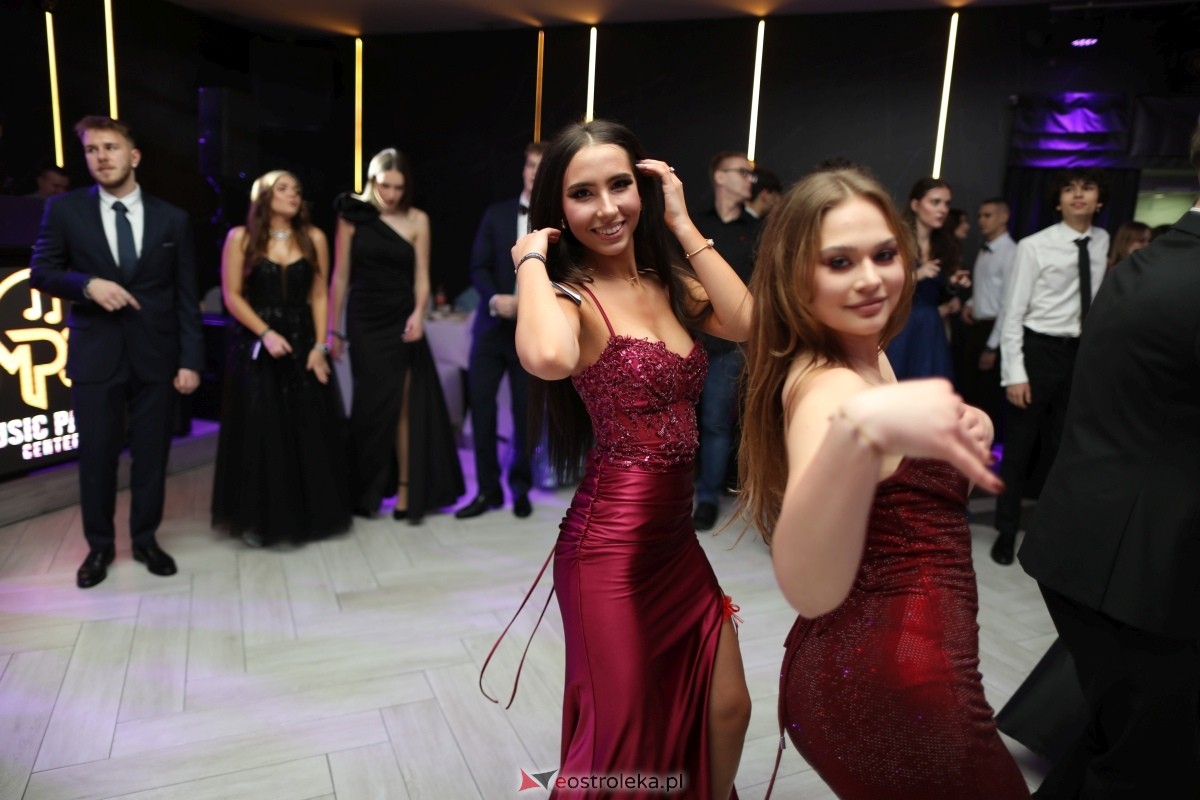 Studniówka I LO w Ostrołęce [17.01.2026] - zdjęcie #94 - eOstroleka.pl