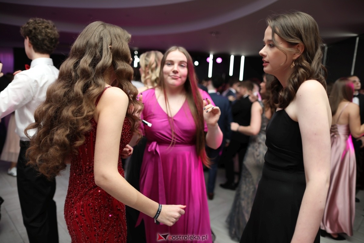 Studniówka I LO w Ostrołęce [17.01.2026] - zdjęcie #159 - eOstroleka.pl