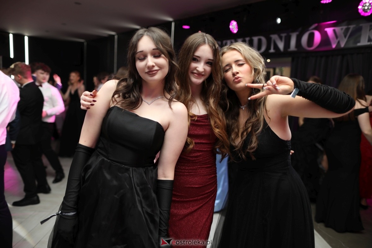 Studniówka I LO w Ostrołęce [17.01.2026] - zdjęcie #144 - eOstroleka.pl