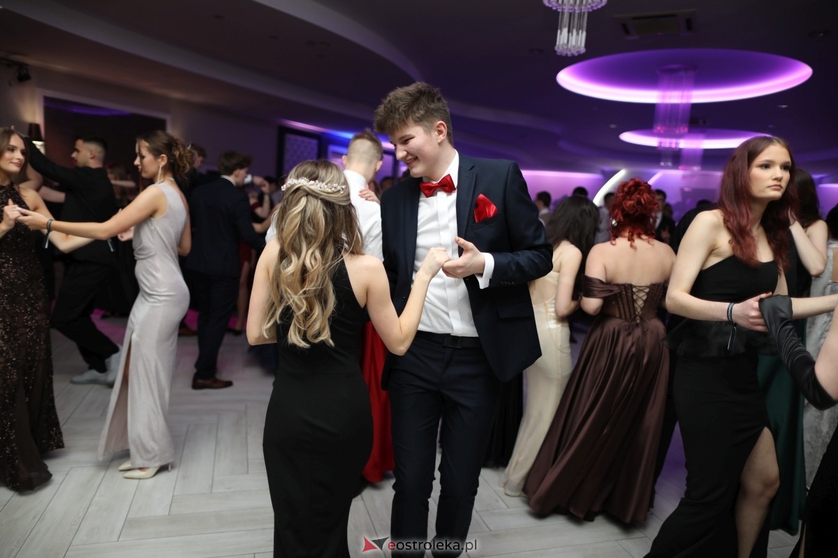 Studniówka I LO w Ostrołęce [17.01.2026] - zdjęcie #140 - eOstroleka.pl