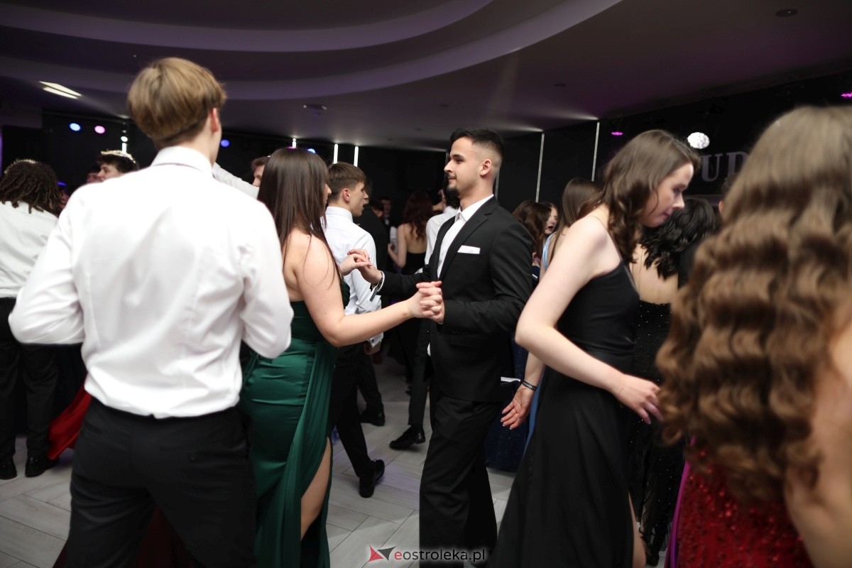 Studniówka I LO w Ostrołęce [17.01.2026] - zdjęcie #132 - eOstroleka.pl