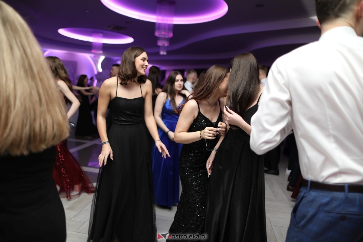 Studniówka I LO w Ostrołęce [17.01.2026] - zdjęcie #130 - eOstroleka.pl