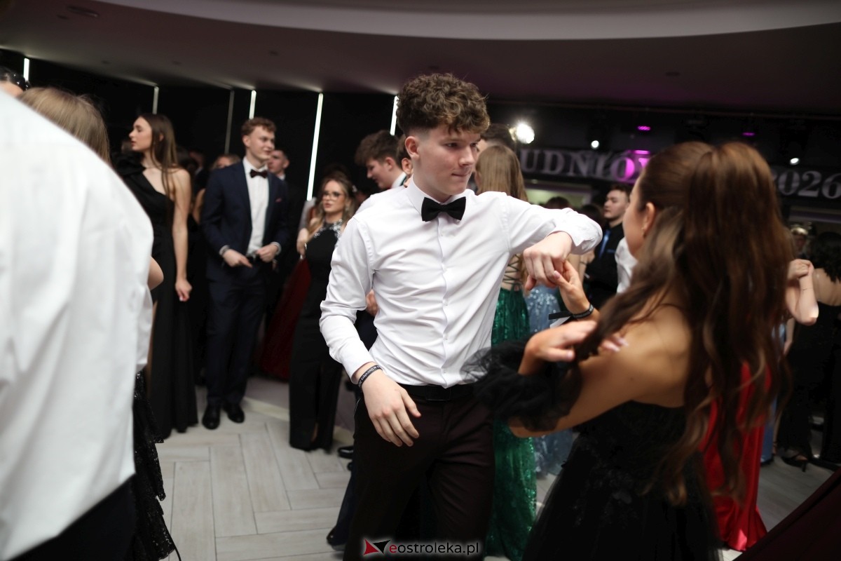 Studniówka I LO w Ostrołęce [17.01.2026] - zdjęcie #129 - eOstroleka.pl