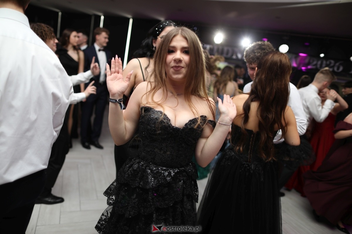 Studniówka I LO w Ostrołęce [17.01.2026] - zdjęcie #128 - eOstroleka.pl