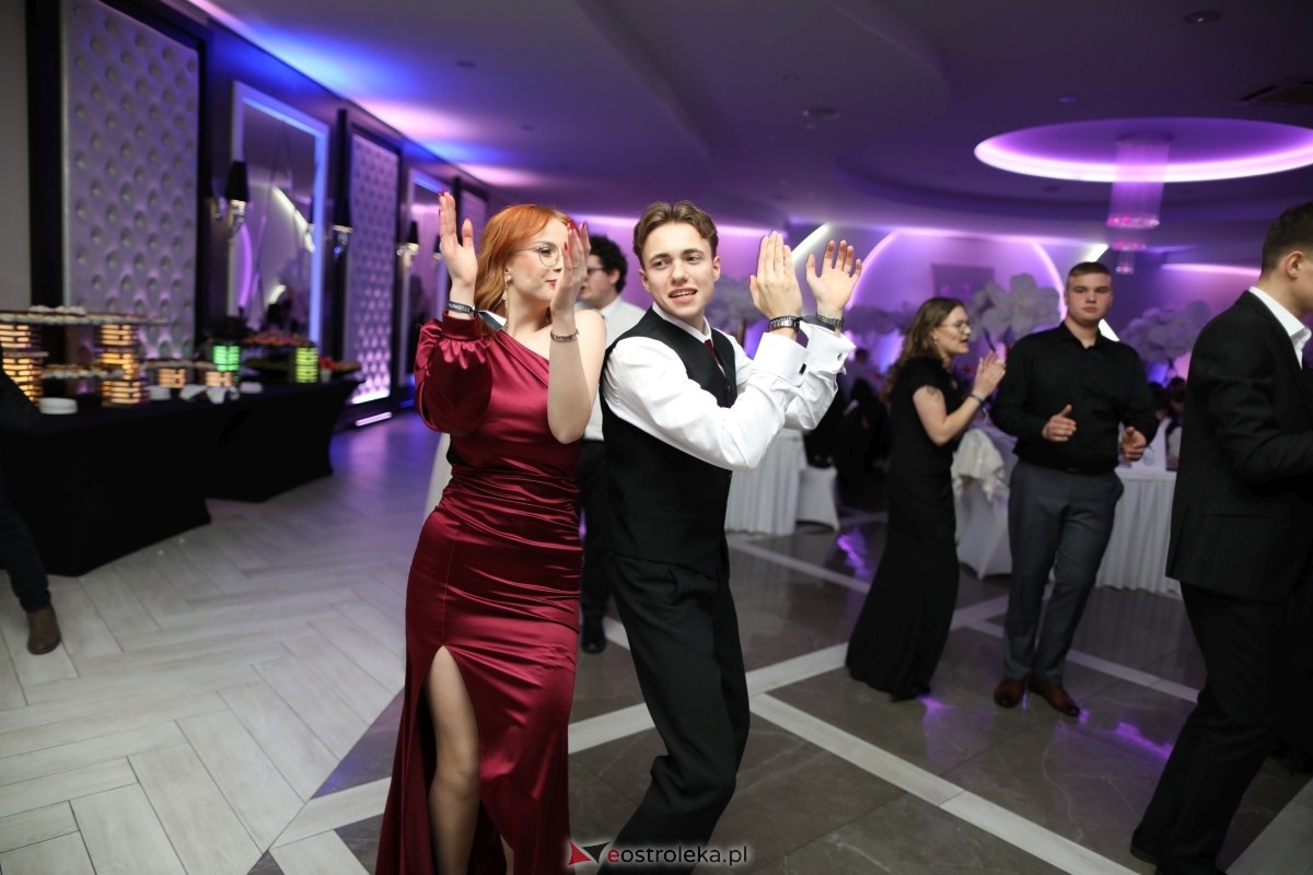 Studniówka I LO w Ostrołęce [17.01.2026] - zdjęcie #118 - eOstroleka.pl