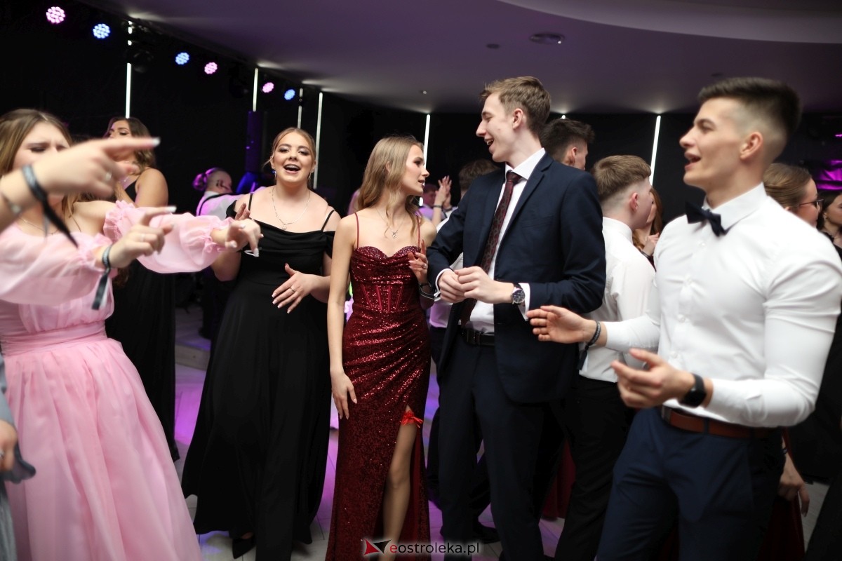 Studniówka I LO w Ostrołęce [17.01.2026] - zdjęcie #112 - eOstroleka.pl