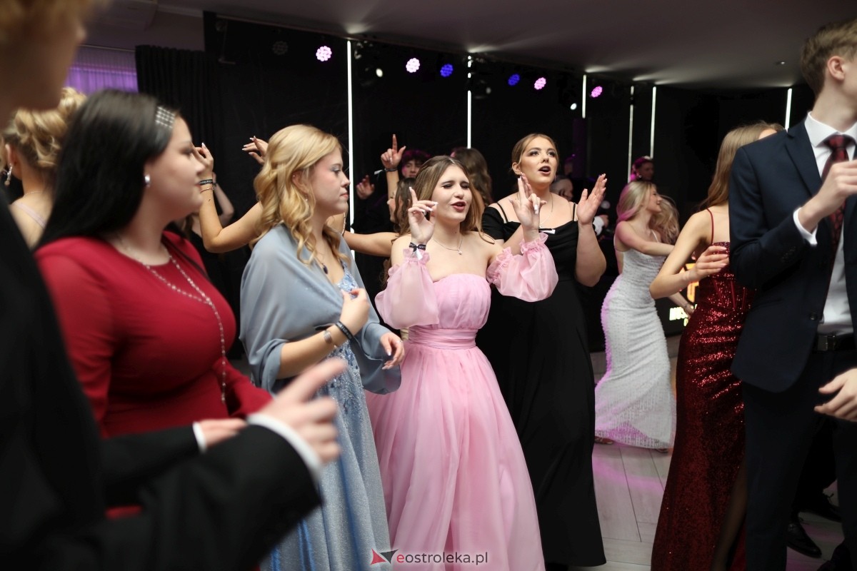 Studniówka I LO w Ostrołęce [17.01.2026] - zdjęcie #110 - eOstroleka.pl