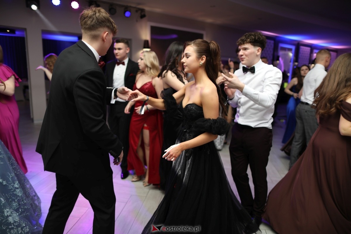 Studniówka I LO w Ostrołęce [17.01.2026] - zdjęcie #101 - eOstroleka.pl