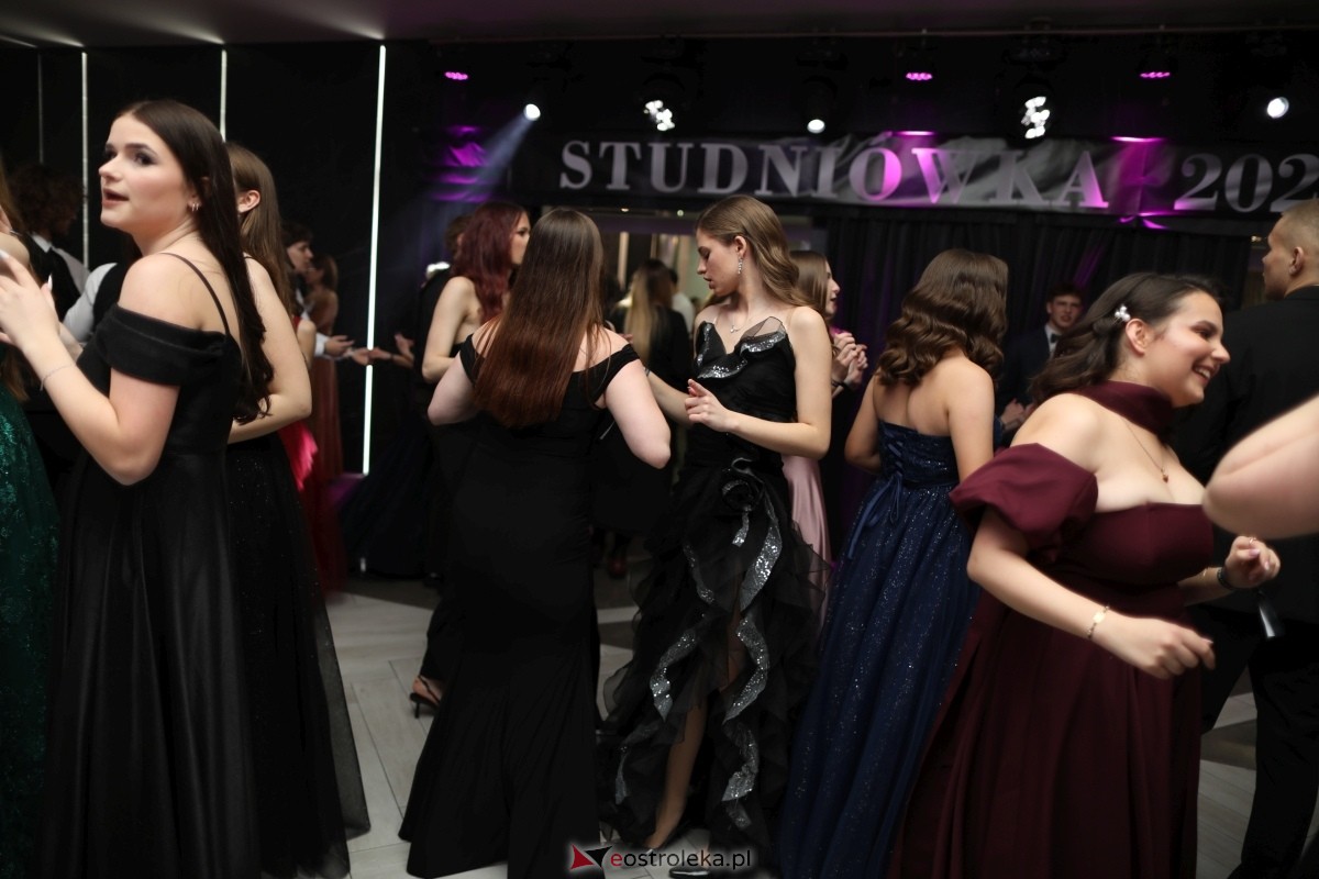 Studniówka I LO w Ostrołęce [17.01.2026] - zdjęcie #99 - eOstroleka.pl