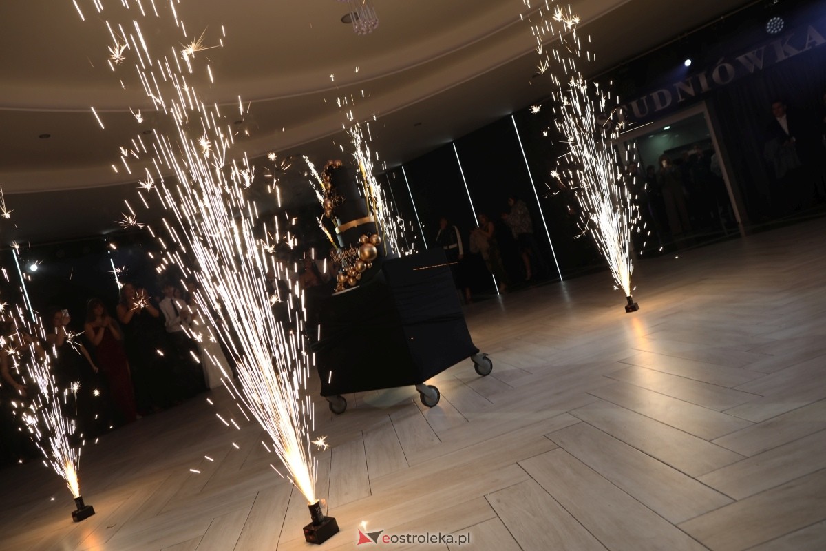 Studniówka I LO w Ostrołęce [17.01.2026] - zdjęcie #77 - eOstroleka.pl