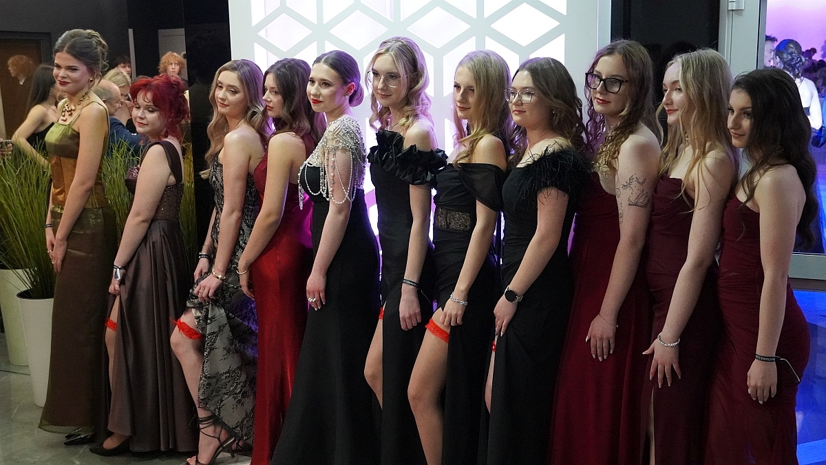 Studniówka I LO w Ostrołęce [17.01.2026] - zdjęcie #23 - eOstroleka.pl