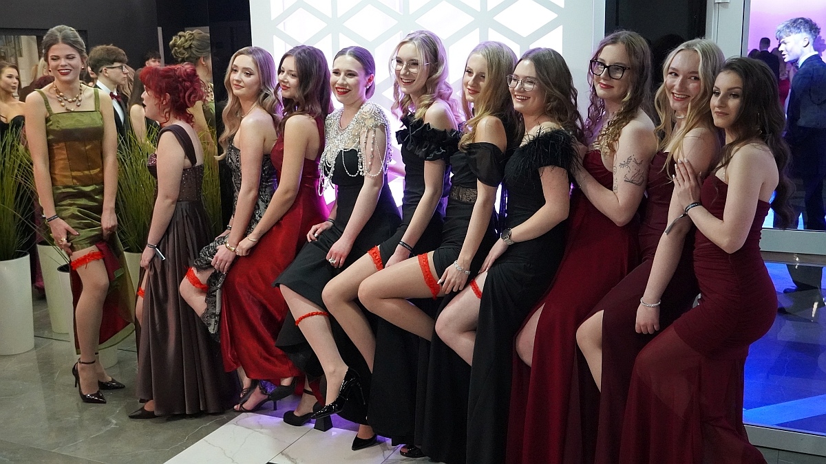 Studniówka I LO w Ostrołęce [17.01.2026] - zdjęcie #20 - eOstroleka.pl