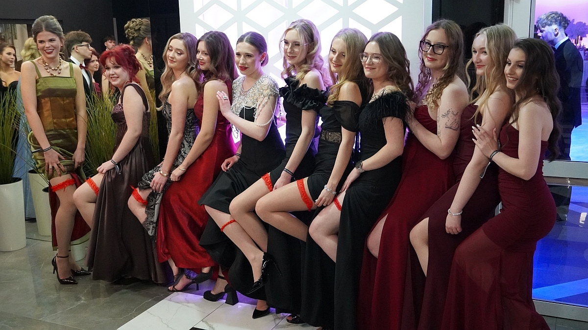 Studniówka I LO w Ostrołęce [17.01.2026] - zdjęcie #19 - eOstroleka.pl