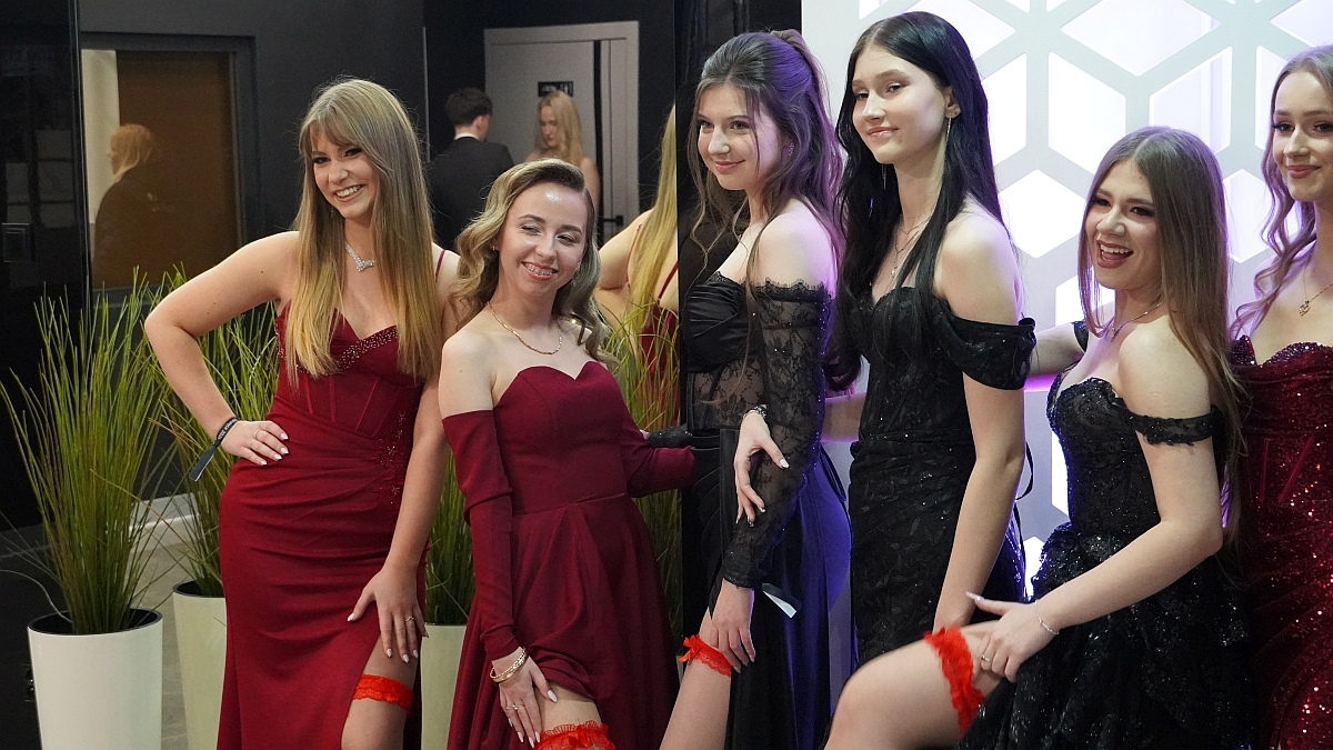 Studniówka I LO w Ostrołęce [17.01.2026] - zdjęcie #12 - eOstroleka.pl