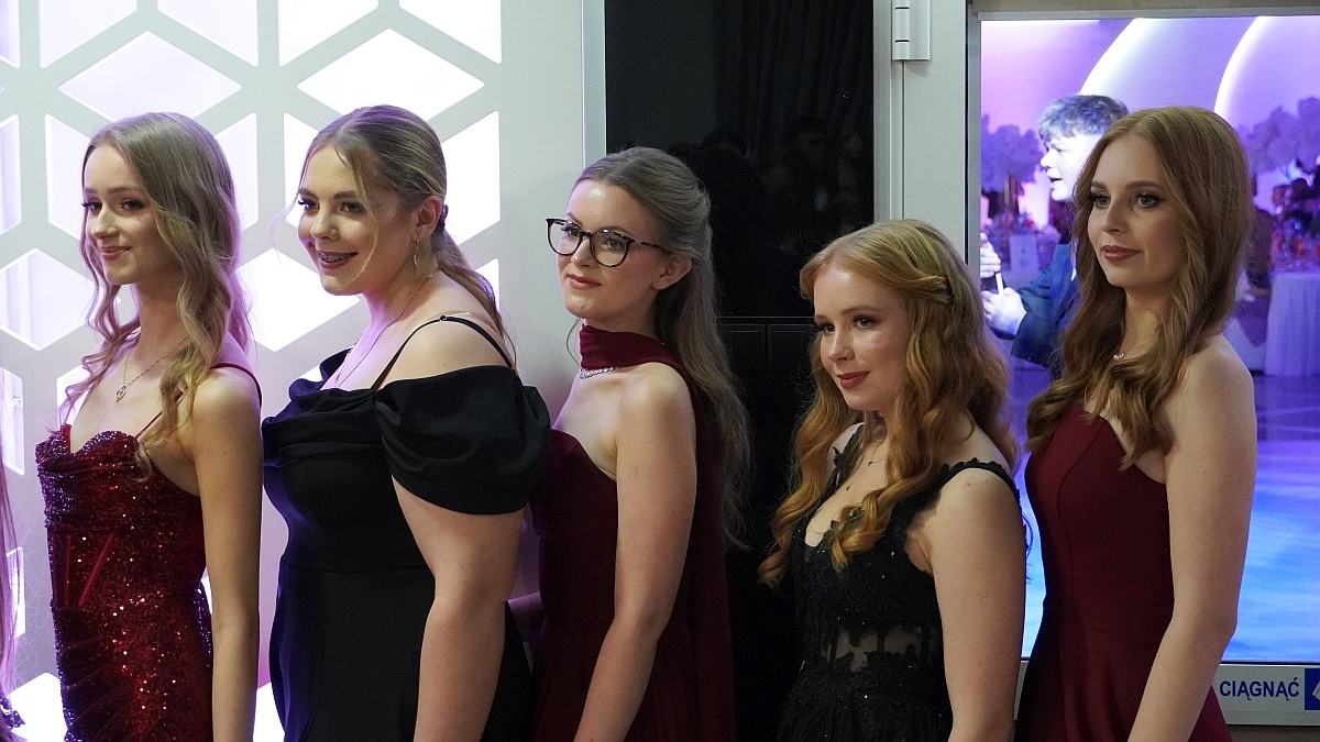 Studniówka I LO w Ostrołęce [17.01.2026] - zdjęcie #9 - eOstroleka.pl