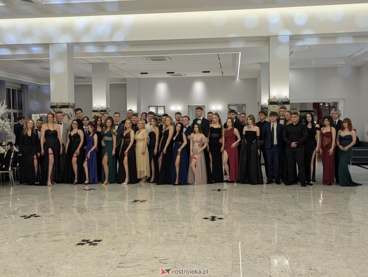 Studniówka ZSZ 3 w Ostrołęce [17.01.2026] - zdjęcie #18 - eOstroleka.pl