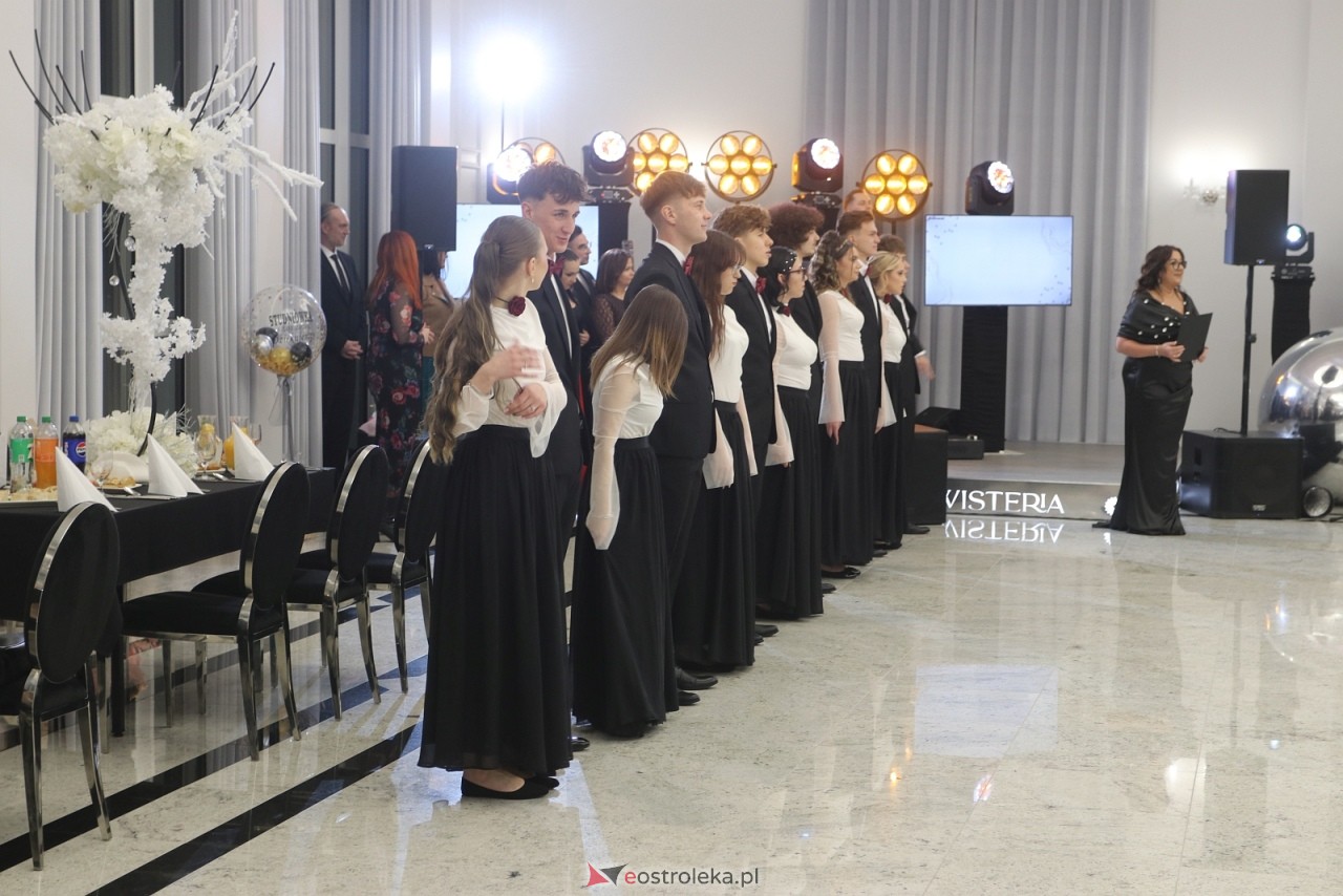 Studniówka ZSZ 3 w Ostrołęce [17.01.2026] - zdjęcie #260 - eOstroleka.pl