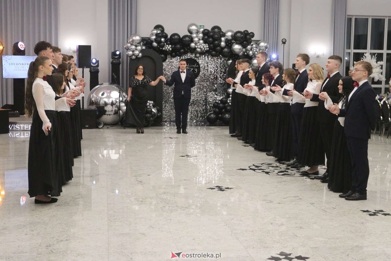 Studniówka ZSZ 3 w Ostrołęce [17.01.2026] - zdjęcie #252 - eOstroleka.pl