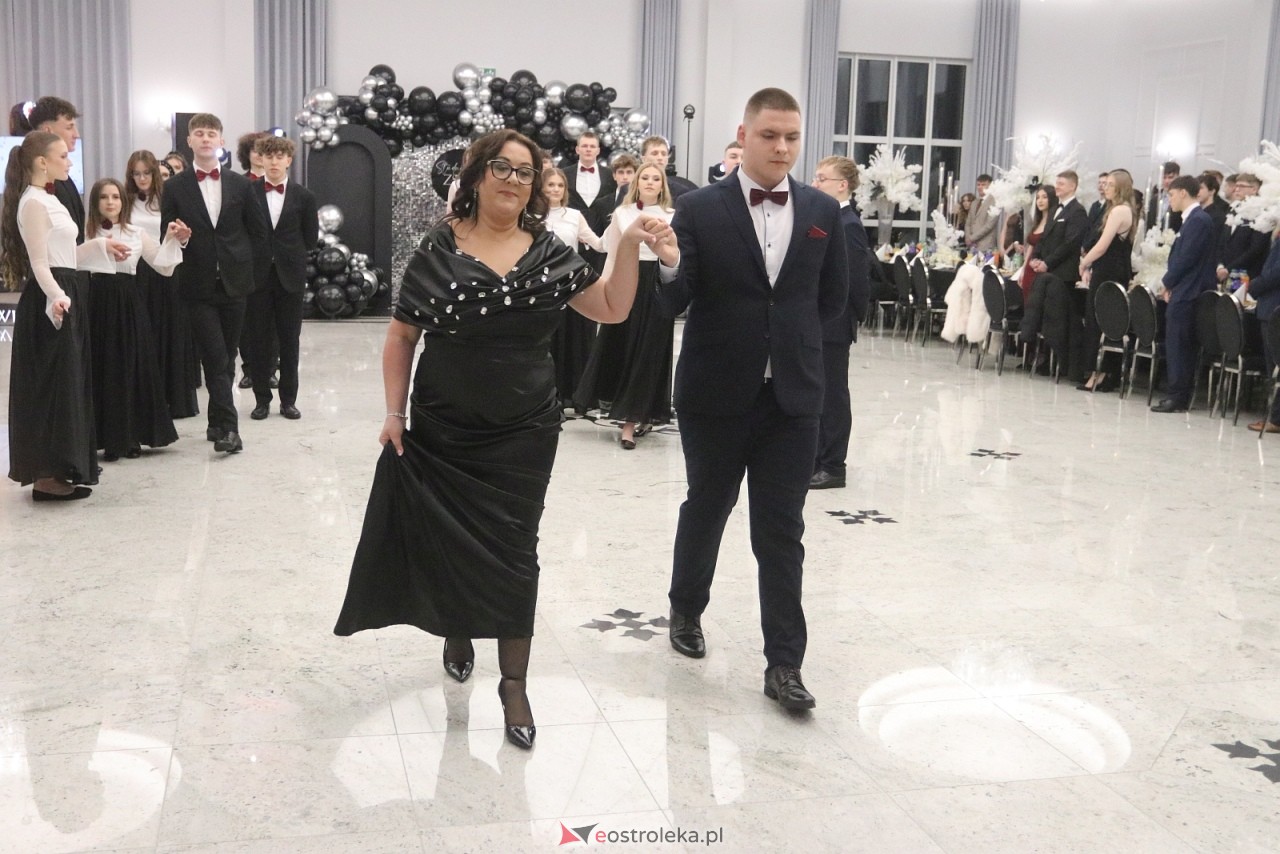 Studniówka ZSZ 3 w Ostrołęce [17.01.2026] - zdjęcie #250 - eOstroleka.pl