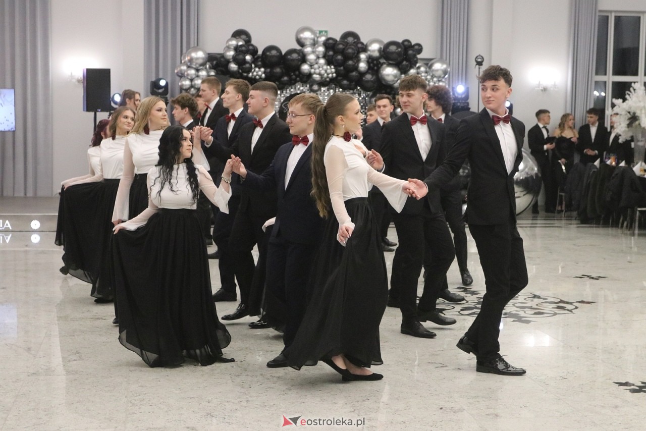 Studniówka ZSZ 3 w Ostrołęce [17.01.2026] - zdjęcie #248 - eOstroleka.pl