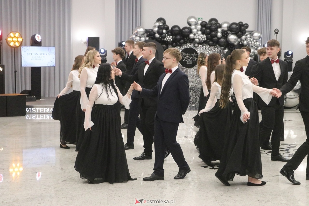 Studniówka ZSZ 3 w Ostrołęce [17.01.2026] - zdjęcie #247 - eOstroleka.pl