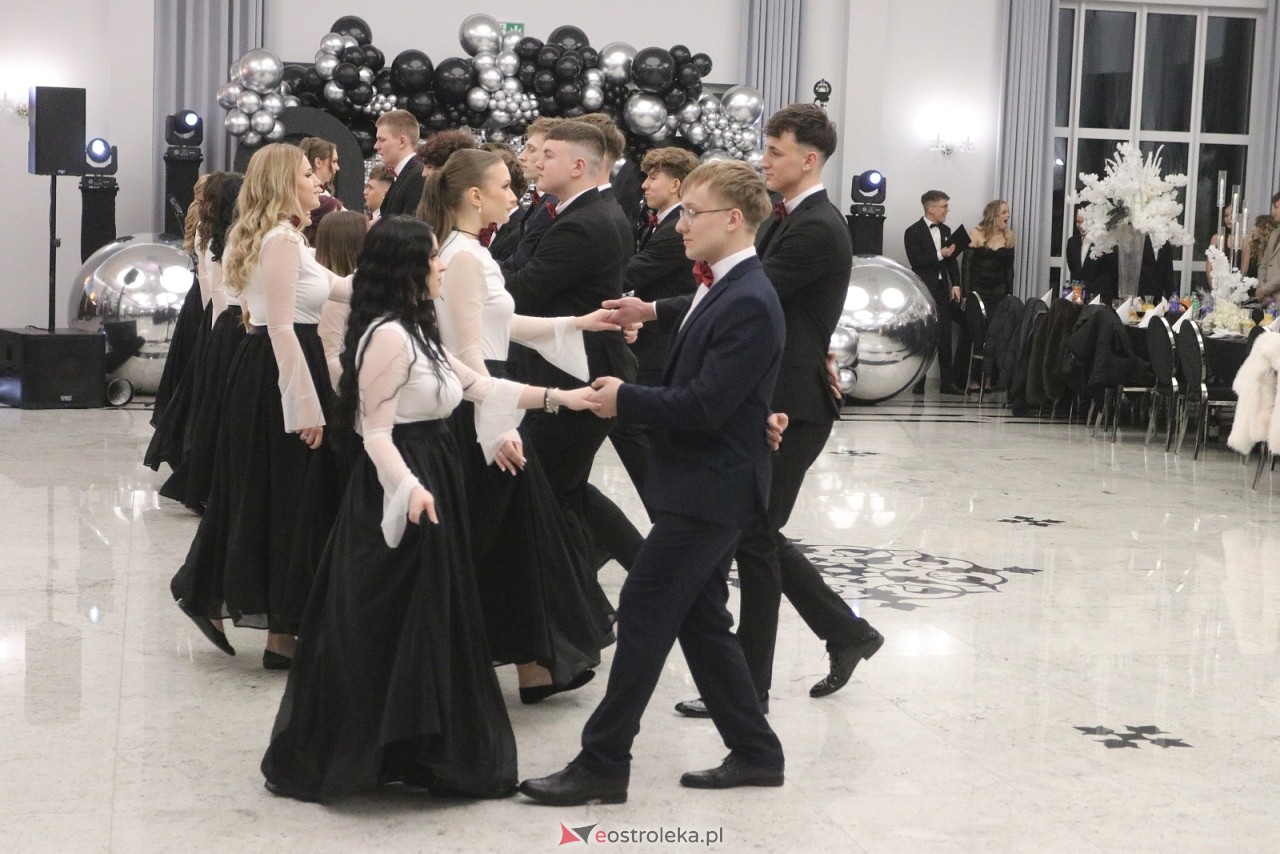 Studniówka ZSZ 3 w Ostrołęce [17.01.2026] - zdjęcie #243 - eOstroleka.pl