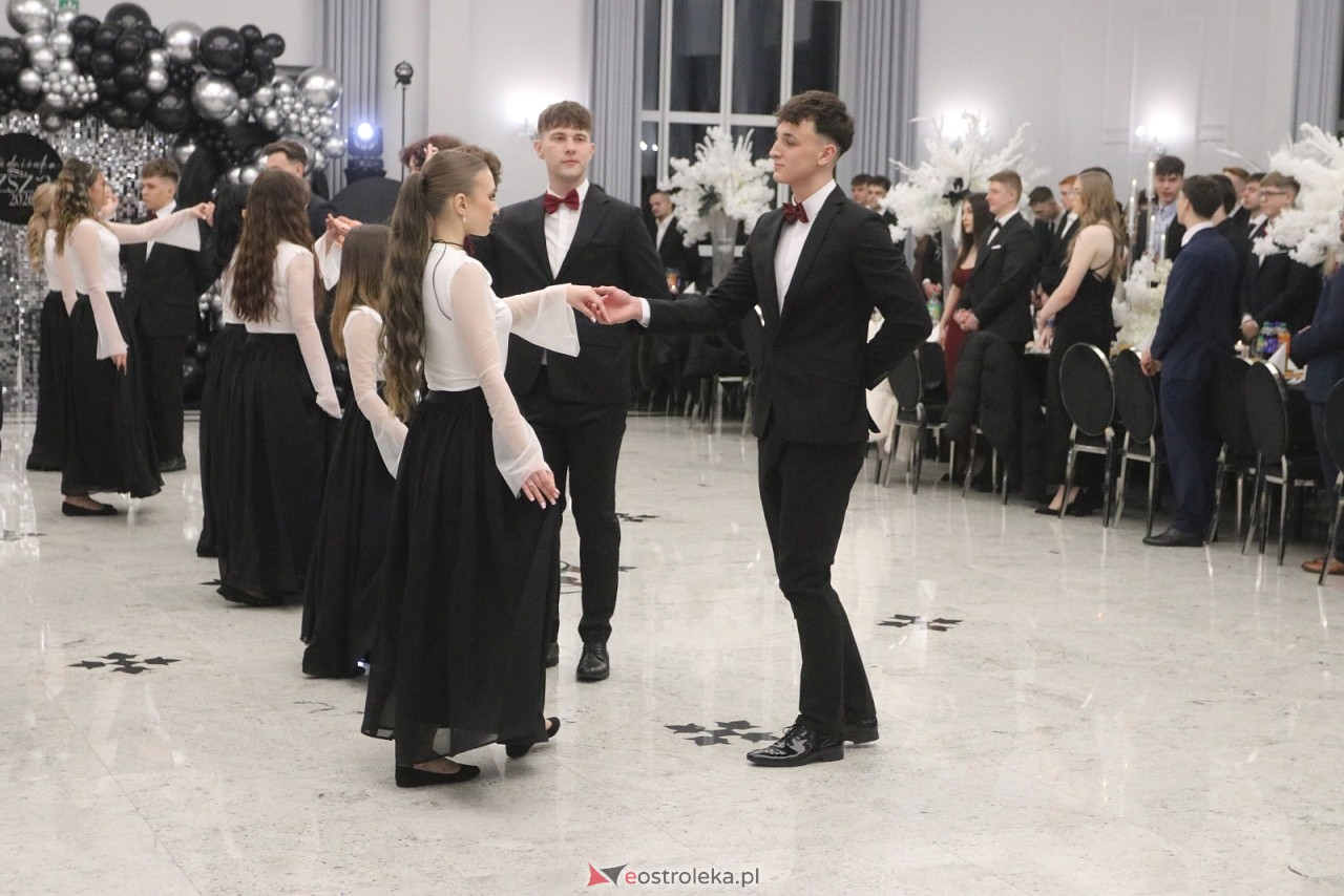 Studniówka ZSZ 3 w Ostrołęce [17.01.2026] - zdjęcie #237 - eOstroleka.pl