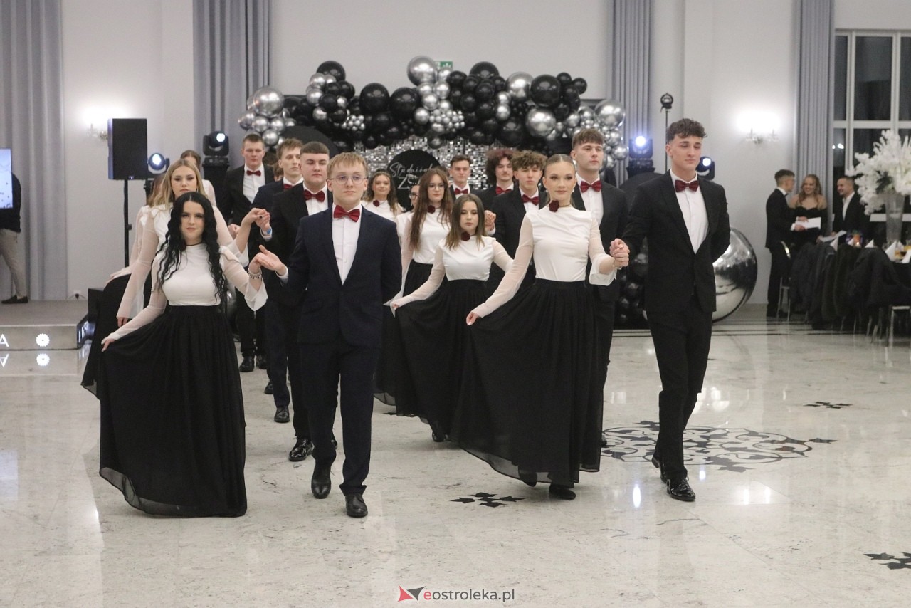Studniówka ZSZ 3 w Ostrołęce [17.01.2026] - zdjęcie #236 - eOstroleka.pl