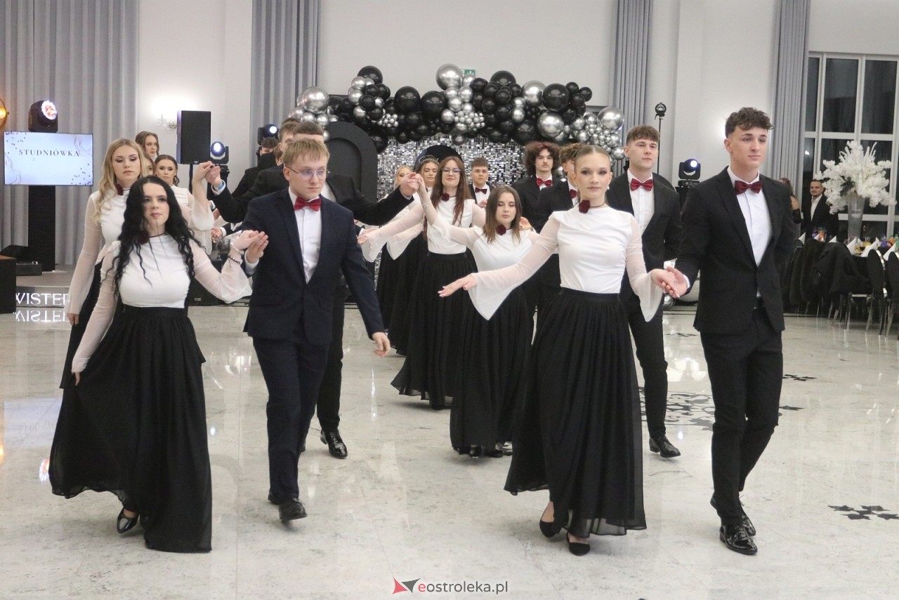 Studniówka ZSZ 3 w Ostrołęce [17.01.2026] - zdjęcie #229 - eOstroleka.pl