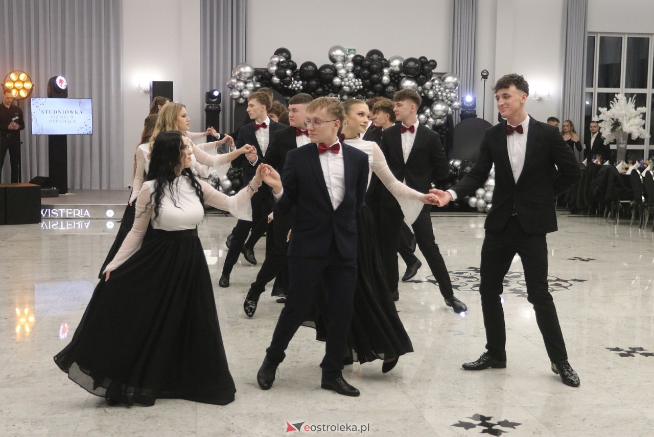 Studniówka ZSZ 3 w Ostrołęce [17.01.2026] - zdjęcie #227 - eOstroleka.pl