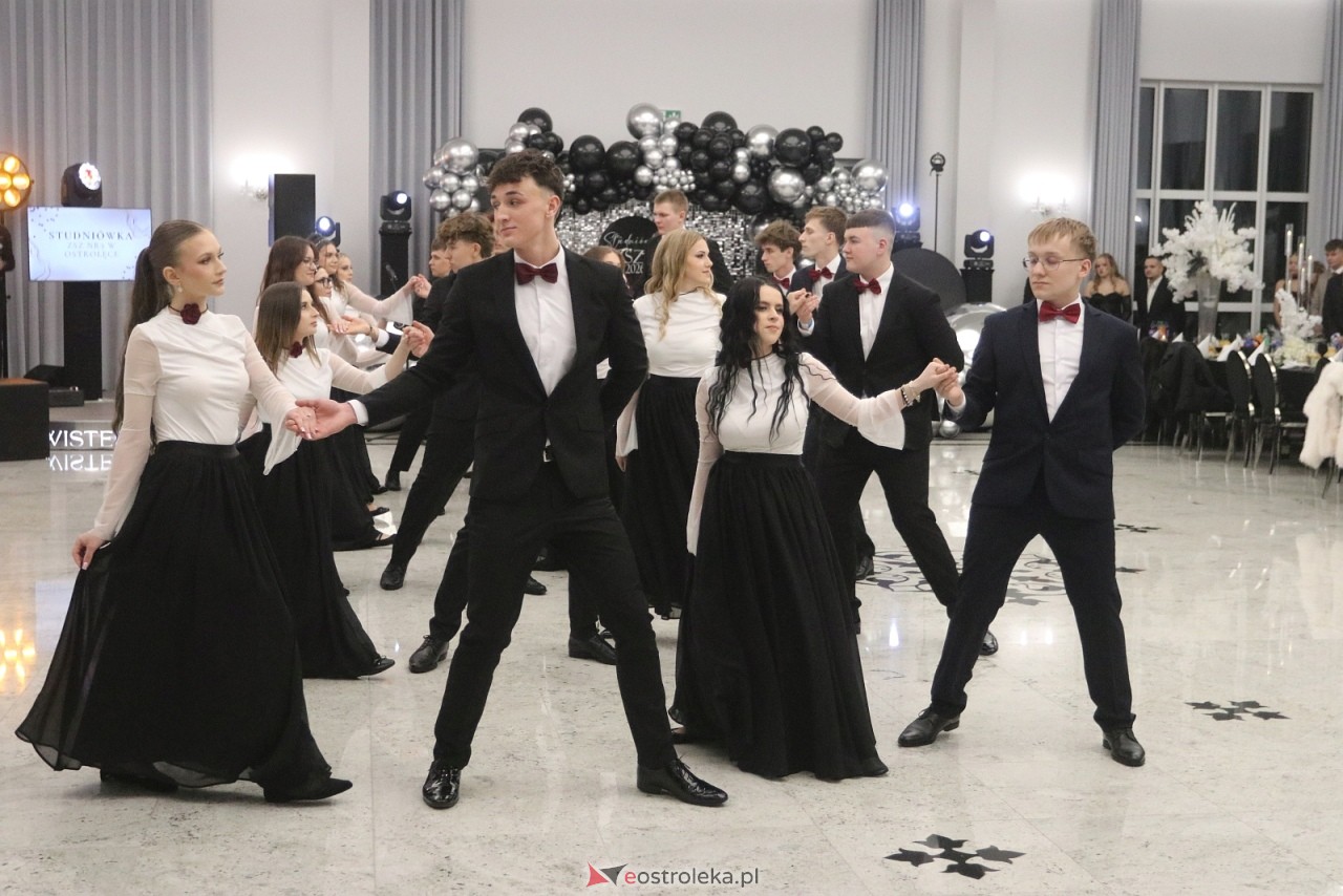 Studniówka ZSZ 3 w Ostrołęce [17.01.2026] - zdjęcie #225 - eOstroleka.pl