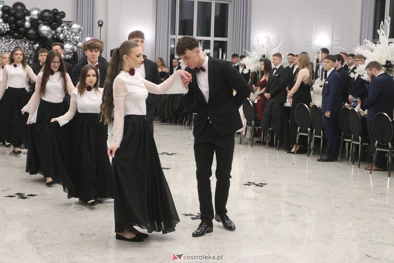 Studniówka ZSZ 3 w Ostrołęce [17.01.2026] - zdjęcie #222 - eOstroleka.pl