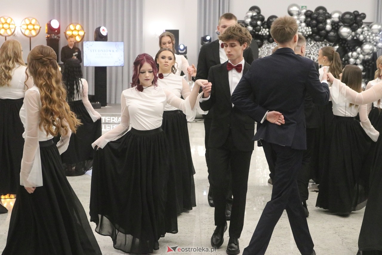 Studniówka ZSZ 3 w Ostrołęce [17.01.2026] - zdjęcie #219 - eOstroleka.pl