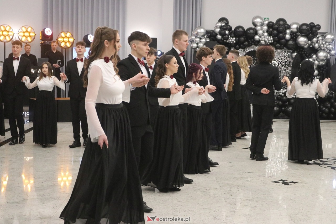 Studniówka ZSZ 3 w Ostrołęce [17.01.2026] - zdjęcie #203 - eOstroleka.pl