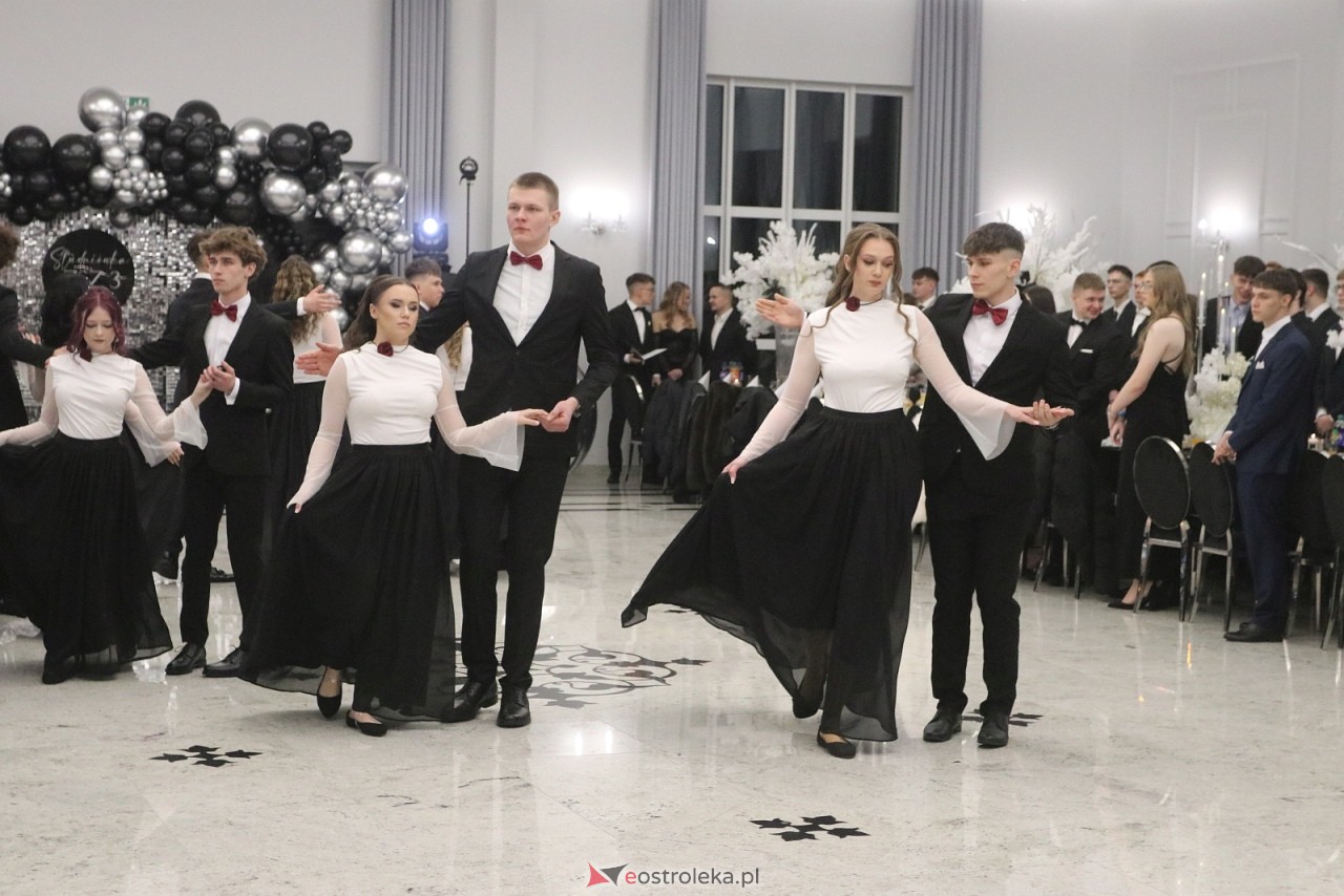 Studniówka ZSZ 3 w Ostrołęce [17.01.2026] - zdjęcie #198 - eOstroleka.pl