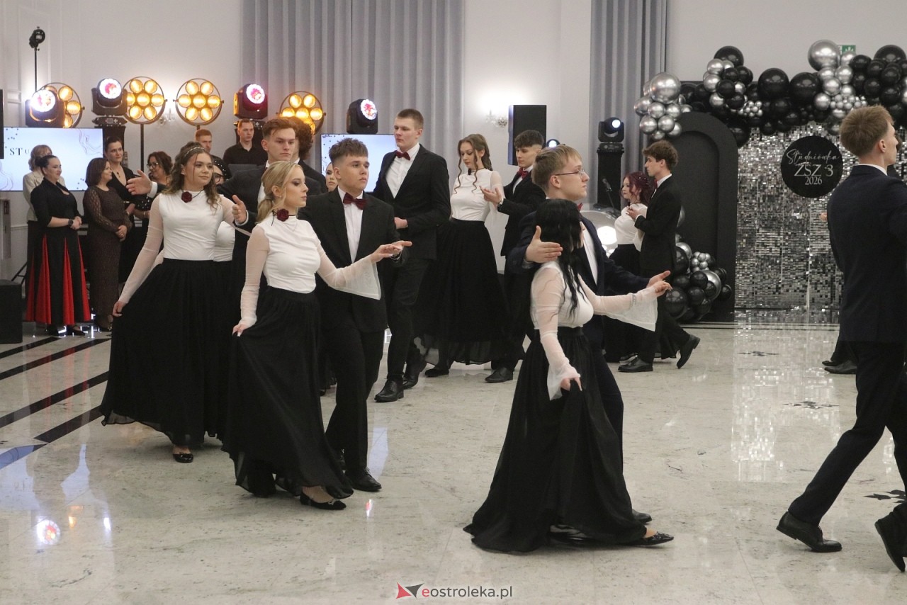 Studniówka ZSZ 3 w Ostrołęce [17.01.2026] - zdjęcie #190 - eOstroleka.pl