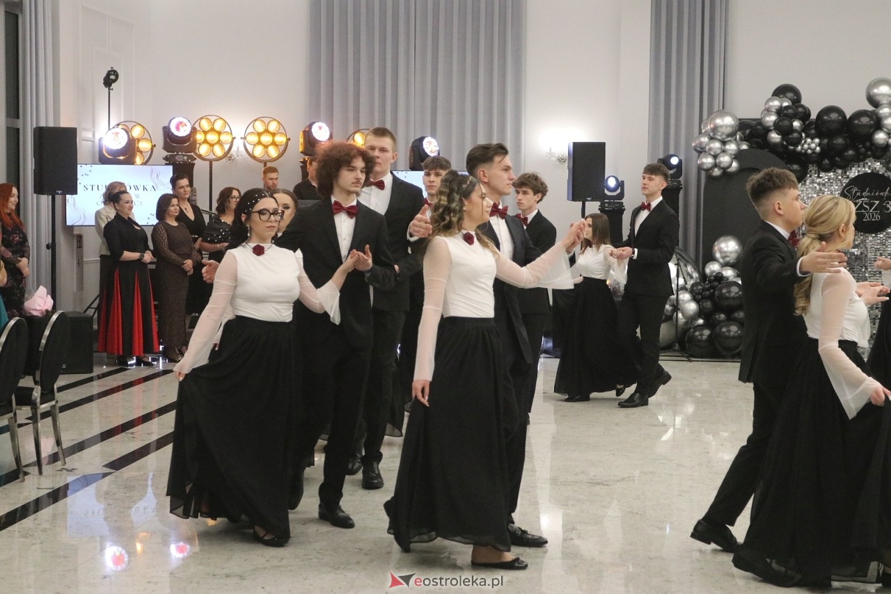 Studniówka ZSZ 3 w Ostrołęce [17.01.2026] - zdjęcie #189 - eOstroleka.pl