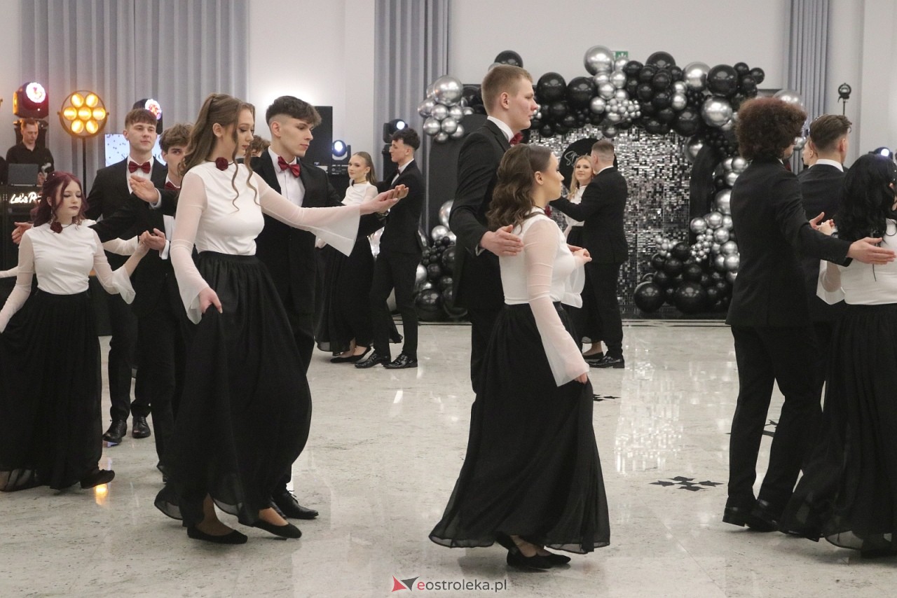 Studniówka ZSZ 3 w Ostrołęce [17.01.2026] - zdjęcie #188 - eOstroleka.pl