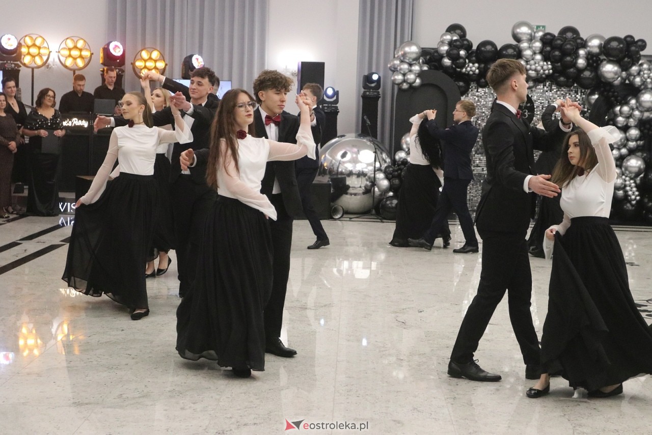 Studniówka ZSZ 3 w Ostrołęce [17.01.2026] - zdjęcie #184 - eOstroleka.pl